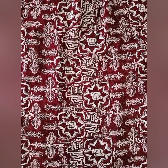 A Pea in the Pod Nursing Maternity Blouse Red Maroon Floral Tribal Size Medium - Picture 10 of 13